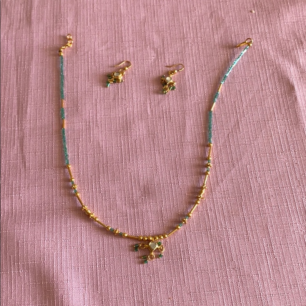 Necklace and earring set